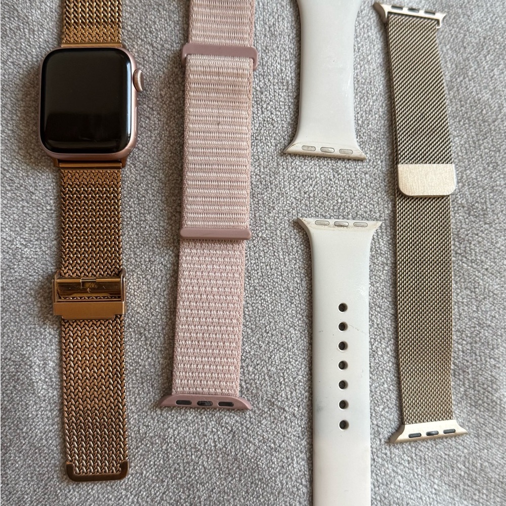 Apple Smartwatch SE 40 mm, GPS only, Rose gold